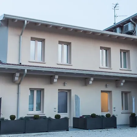 Lm House 01 Apartment Lonato Exterior photo