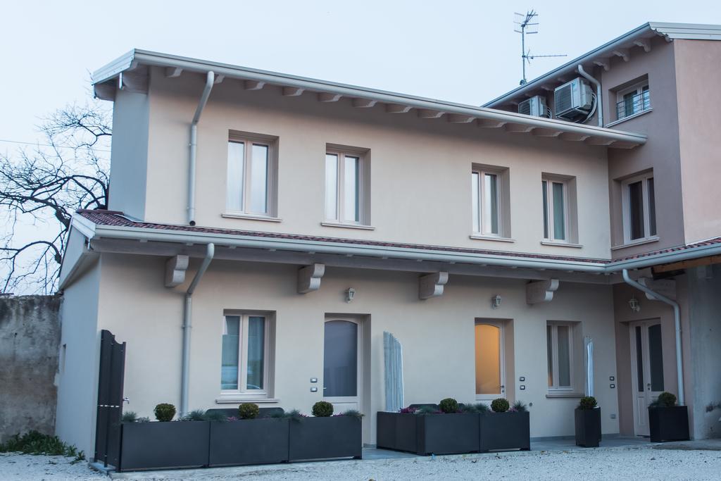 Lm House 01 *